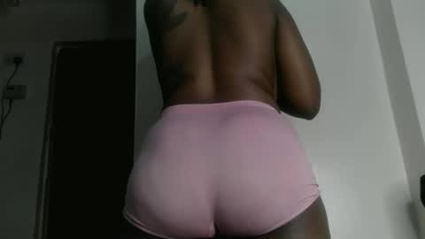 Snapshot of fatassfreak254 chatting on January 1, 10:46 pm Winnie online show from January 1, 10:46 pm