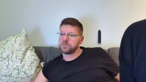 fattenmenow online show from December 6, 9:35 pm