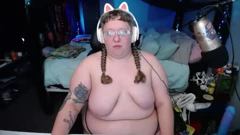 Snapshot of fatveronica chatting on February 20, 1:30 pm FatVeronica online show from February 20, 1:30 pm