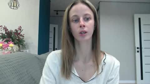 Snapshot of favoriteyour chatting on December 1, 8:19 am favoriteyour online show from December 1, 8:19 am