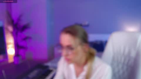 Fay online show from February 25, 12:24 pm