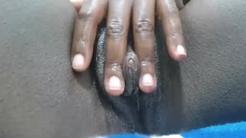 Snapshot of fayrie1 chatting on November 13, 4:00 am fayrie1 online show from November 13, 4:00 am