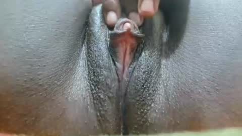 Snapshot of fayrie1 chatting on November 25, 5:07 am fayrie1 online show from November 25, 5:07 am