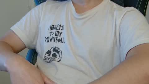 Snapshot of fboy2022 chatting on December 16, 9:42 pm Justin online show from December 16, 9:42 pm