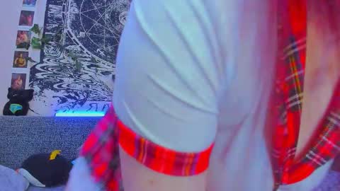 Snapshot of fearlessdiva_x chatting on November 8, 2:56 am Diva online show from November 8, 2:56 am