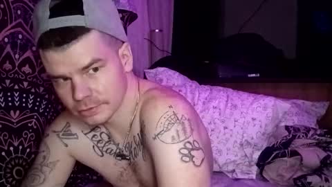 feathersngb32 online show from October 24, 11:50 am