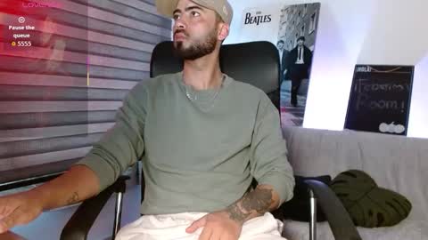 Snapshot of federico_ojitosverdes chatting on February 27, 1:22 pm Federico Ofarrel online show from February 27, 1:22 pm