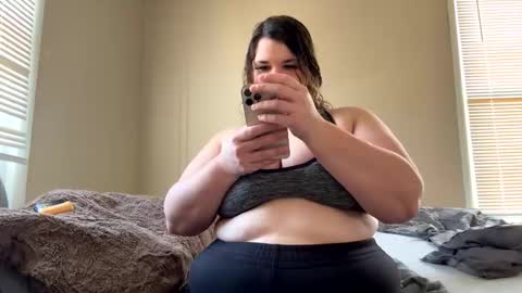 Fee  online show from November 6, 3:46 pm