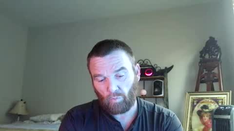 PullouProblems online show from November 27, 10:12 pm