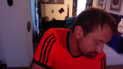 Snapshot of feetkissboy chatting on September 20, 6:47 am feetkissboy online show from September 20, 6:47 am