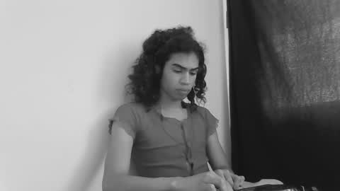 Snapshot of felinexoxo chatting on November 26, 3:46 pm FELINE online show from November 26, 3:46 pm