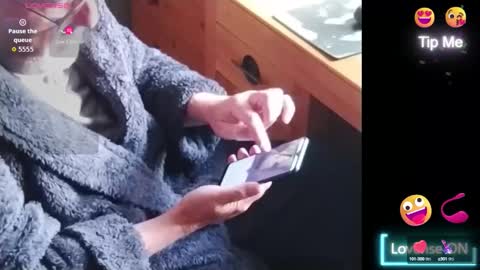 Snapshot of fellainsp8 chatting on September 13, 8:25 am Adam online show from September 13, 8:25 am