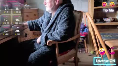 Snapshot of fellainsp8 chatting on September 24, 7:23 am Adam online show from September 24, 7:23 am