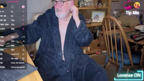 Snapshot of fellainsp8 chatting on October 17, 8:00 pm Adam online show from October 17, 8:00 pm