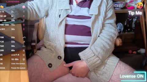 Snapshot of fellainsp8 chatting on October 25, 12:56 pm Adam online show from October 25, 12:56 pm