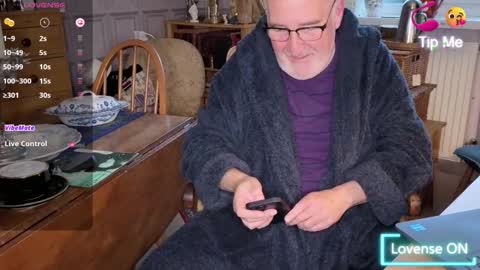 Snapshot of fellainsp8 chatting on November 7, 7:30 am Adam online show from November 7, 7:30 am