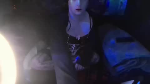 Snapshot of femboywannabe chatting on December 8, 9:46 am ElaraJean online show from December 8, 9:46 am