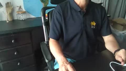 femdomsubby online show from December 14, 3:23 am