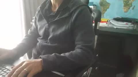 femdomsubby online show from April 21, 11:29 pm