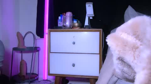 this is justice tricia a bigelow. she was fucking my husband tom girardi online show from November 30, 9:57 am