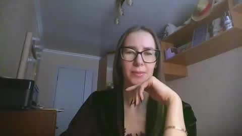 feraliss online show from December 15, 9:24 am