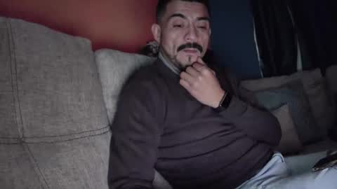 Snapshot of fernand89 chatting on December 18, 5:26 am fernand89 online show from December 18, 5:26 am