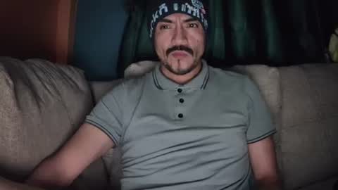 Snapshot of fernand89 chatting on January 23, 6:06 am fernand89 online show from January 23, 6:06 am