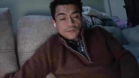 Snapshot of fernand89 chatting on February 3, 5:51 am fernand89 online show from February 3, 5:51 am