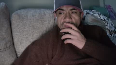 Snapshot of fernand89 chatting on February 5, 6:46 am fernand89 online show from February 5, 6:46 am