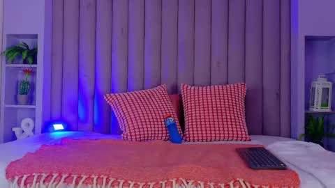 FERNANDA BROWN  online show from April 20, 7:26 pm