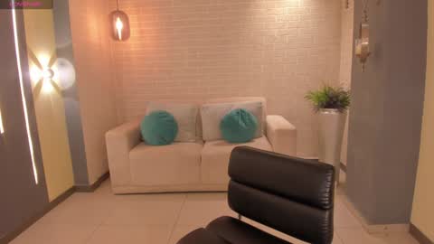 FER  online show from February 1, 6:19 pm