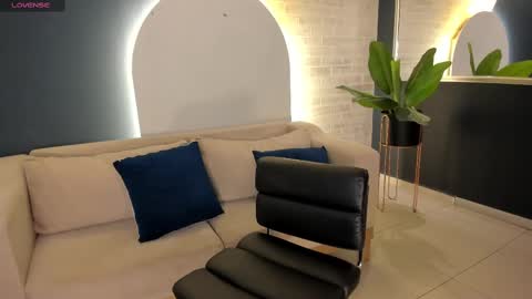 FER  online show from March 11, 6:41 pm