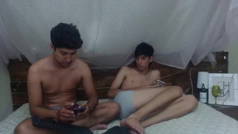 Snapshot of ferphoenix_ chatting on January 14, 10:17 am FER PHOENIX online show from January 14, 10:17 am