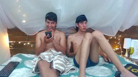 Snapshot of ferphoenix_ chatting on January 18, 9:34 am FER PHOENIX online show from January 18, 9:34 am