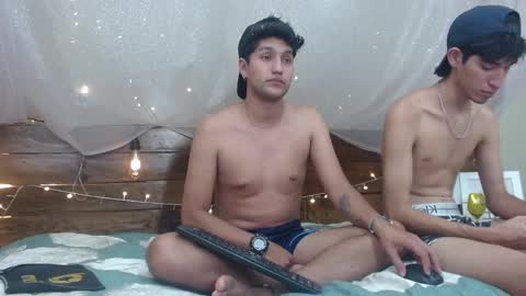 Snapshot of ferphoenix_ chatting on January 21, 1:29 am FER PHOENIX online show from January 21, 1:29 am