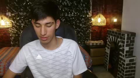 Snapshot of ferphoenix_ chatting on February 11, 6:40 am FER PHOENIX online show from February 11, 6:40 am