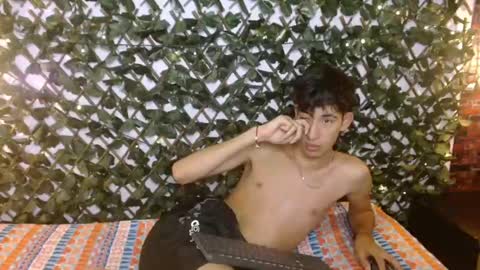 Snapshot of ferphoenix_ chatting on February 11, 9:42 am FER PHOENIX online show from February 11, 9:42 am