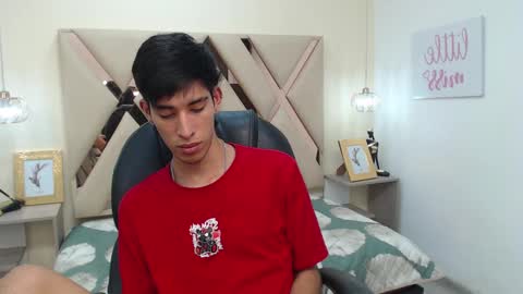 Snapshot of ferphoenix_ chatting on February 26, 5:42 am FER PHOENIX online show from February 26, 5:42 am