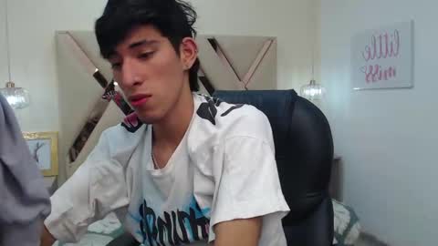 Snapshot of ferphoenix_ chatting on February 27, 3:58 am FER PHOENIX online show from February 27, 3:58 am