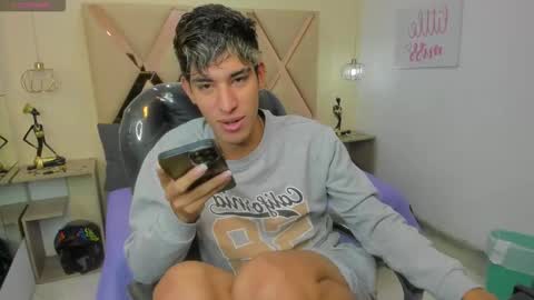 Snapshot of ferphoenix_ chatting on October 29, 3:20 am FER PHOENIX online show from October 29, 3:20 am