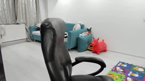 Snapshot of fetishcatalea chatting on November 22, 8:19 pm Catalea DM online show from November 22, 8:19 pm