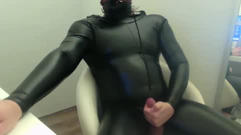 LauraWhy online show from January 17, 8:52 am