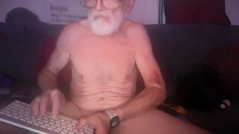 ff_pig online show from November 1, 9:11 am