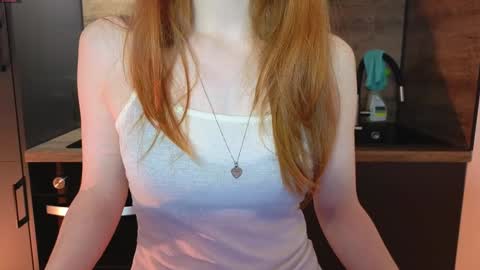 Snapshot of fiamoor chatting on January 31, 12:17 am Fia online show from January 31, 12:17 am