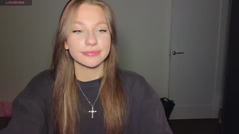 Snapshot of fiamoor chatting on February 5, 10:01 pm Fia online show from February 5, 10:01 pm