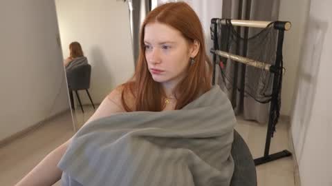 Snapshot of fiamoor chatting on October 30, 6:37 am Fia online show from October 30, 6:37 am