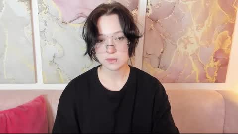 fiamoory online show from March 25, 1:33 am