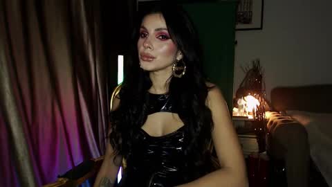 Snapshot of fiercehuntress chatting on October 22, 10:53 pm Goddess Katerina online show from October 22, 10:53 pm