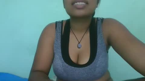 Snapshot of fifaalydia chatting on March 10, 9:32 am fifaalydia online show from March 10, 9:32 am