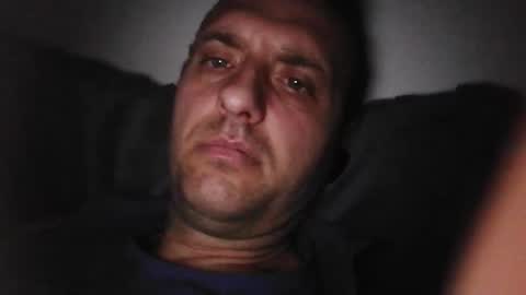 Snapshot of figonik chatting on February 24, 4:27 am Nick online show from February 24, 4:27 am